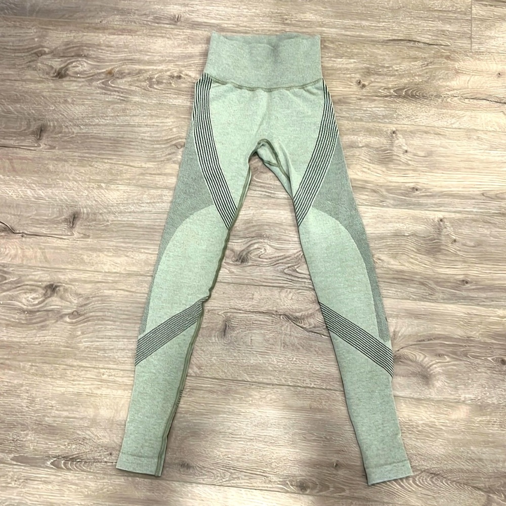 Lululemon leggings - size 4.